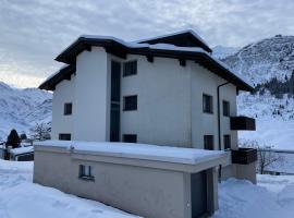 DG Russi Bella Vista, khách sạn ở Andermatt