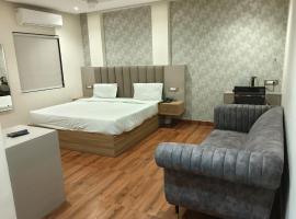 Hotel Sharma Regency, hotel sa Lucknow