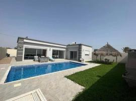 Superbe villa Dawsser avec piscine sans aucun vis à vis, hotel barato en Djerba