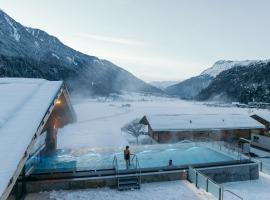 Feelfree Nature Resort, hotell Oetzis