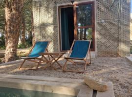 Les Bungalows d'Armelle, hotell med parkeringsplass i Tozeur