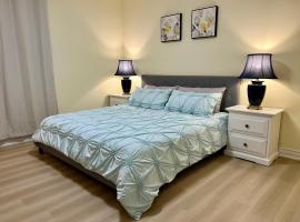 Luxury Suite with King Bed-4 minutes to The Falls, מלון במפלי הניאגרה