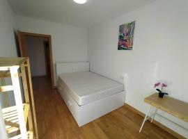 Apartamento en Astillero con plaza de aparcamiento, hotel v mestu El Astillero