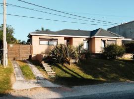 Casa ideal para vacaciones en familia, casa de férias em Punta del Este