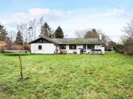 Holiday Home Near Water, Forest, And Møns Cliffs