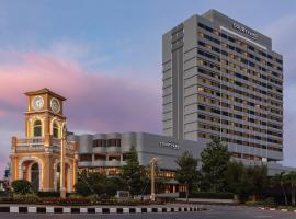 Courtyard by Marriott Phuket Town, hótel á Phuket