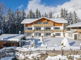 Hotel Ramsaueralm, khách sạn ở Ramsau am Dachstein