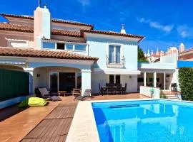 Casa Beloura between the sea and the mountains