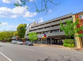 Comfort Hotel Adelaide Meridien