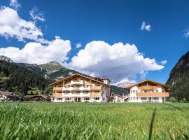 Golden Park Resort, hotel u gradu 'Campitello di Fassa'