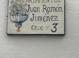 APARTAMENTOS JUAN RAMÓN JIMÉNEZ 3, hótel í Utrera