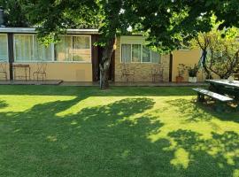 Casa independiente en Malvín, familjehotell i Montevideo