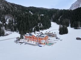 Hotel Pozzamanigoni, luxury hotel in Selva di Val Gardena