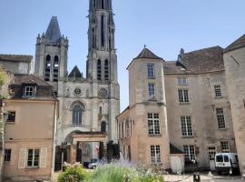 Pierres et Jardins, hotel din Senlis