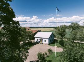 Snällfäll Country living - Åkerbo gård charmigt renoverad flygel, fjölskylduhótel í Kristinehamn