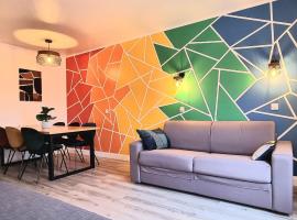 Rainbow Duplex N°1 Disney، فندق في سيريس