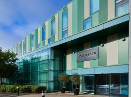 Courtyard by Marriott London Gatwick Airport, Hotel in Horley