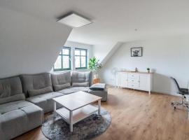 Magdeburg में Ferienwohnung "Kapellmeister" mit Klimaanlage in allen 4 Schlafbereichen, großes Wohnzimmer mit Smart TV und Big Sofa, अपार्टमेंट