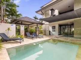 Fresco Tropical: Private Pool Haven by Golf Course