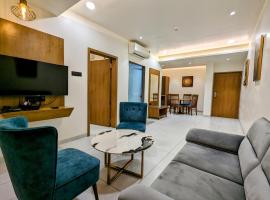 Hotel Red Chillee Restro, hotell i Silvassa