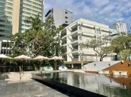 Floral Court Hotel & Residence Sukhumvit 13