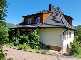 Mountain House, hotell i Ustrzyki Dolne