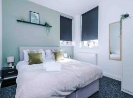 Spacious One-Bedroom Apartment in Saint Helens, hotel em Saint Helens