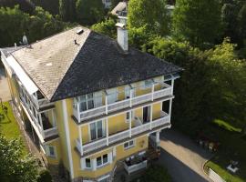 Gästehaus Gertrude, hotel em Velden am Wörthersee