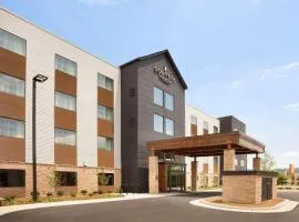 Country Inn & Suites by Radisson Asheville River Arts District