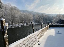 Hotel Val De La Cascade, отель в городе Ставло