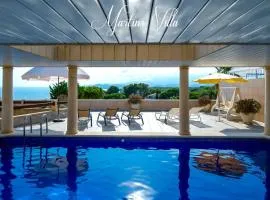 Martin 's Villa. House on the beach with pool