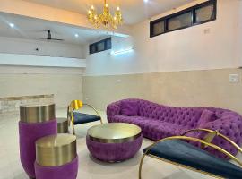 Big hall for parties near medanta, hotelli kohteessa Gurgaon