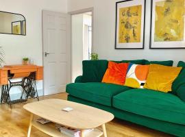 The Nook - A stylish apartment with garden, near the beach, hótel í Berwick-Upon-Tweed