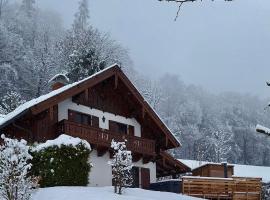 Luxus Alpenparadies nahe Salzburg Sauna & Whirlpool, casa a Adnet