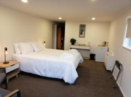 Reeves Retreat-Handy in Tasman, hotel u gradu Nelson