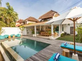 2 BDR villa, walking distance to Seminyak beach.