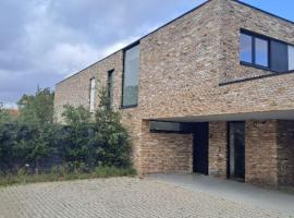 Modern spatious house near Bruges, hotel v Bruggách