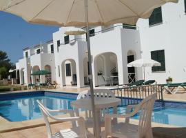 Apartaments California, διαμέρισμα σε Cala en Blanes