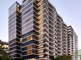 Meriton Suites Canberra, hotel u gradu Kanbera