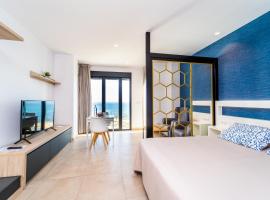 Apartamentos La Punta COLORS By DLV, отель в Вильяхойосе