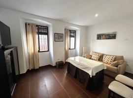 Bonito apartamento en Utrera WIFI gratis, hotell i Utrera