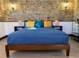 A Casa Amarela Guest room: São Martinho da Cortiça şehrinde bir otel