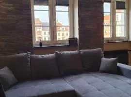 Rynek 23 LUX, apartament z widokiem na ratusz Starego Miasta