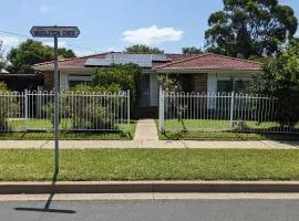 #BIDWILL GARDENS ON MIDDLETON# Private Room King Size Bed OR Open Lounge Room Floor Mattress SHARED Bathroom FREE Kitchen Essentials Fast NBN WIFI HDTV KAYO Sports Youtube FREE Laundry Facilities Transportation and Meal Services Available On Request