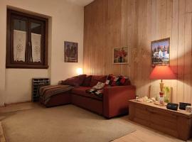 Casa vacanze in autogestione Borgo Lares - 3 camere 7 posti letto, holiday home in Borgo Lares