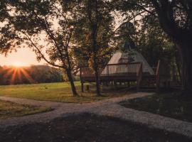 Mājdzīvniekiem draudzīga viesnīca Furnished Teepee/Glamping/Kayak Ramp/King Bed pilsētā Stanton