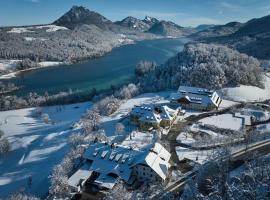 Arabella Jagdhof Resort am Fuschlsee, a Tribute Portfolio Hotel, wellness hotel v destinaci Hof bei Salzburg