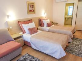 Hotel Acropolis, hotell i Varna by