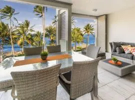 Gris at Island Views—Pool Paradise on the Beach