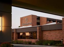 Sheraton Grand Rapids Airport Hotel, hotel di Grand Rapids